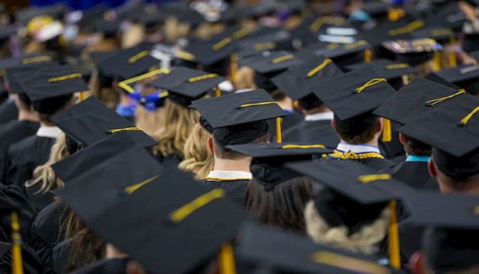 Still time to apply for the South Dakota Farm Bureau Scholarship