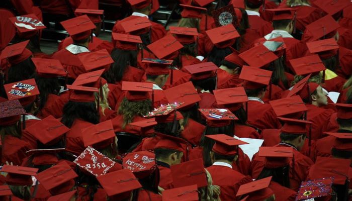 South Dakota Farm Bureau to Offer Scholarships